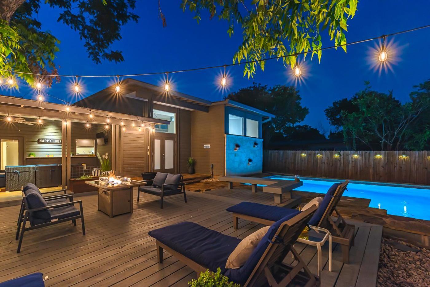 Serene Pool & Firepit In Stunning Home By Airport Σαν Αντόνιο Εξωτερικό φωτογραφία