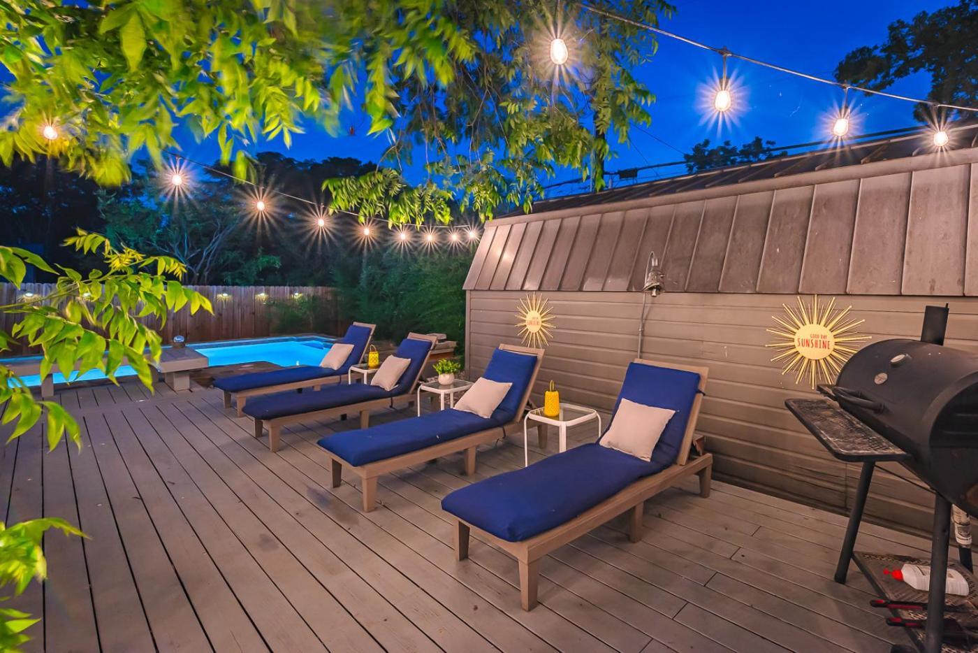 Serene Pool & Firepit In Stunning Home By Airport Σαν Αντόνιο Εξωτερικό φωτογραφία