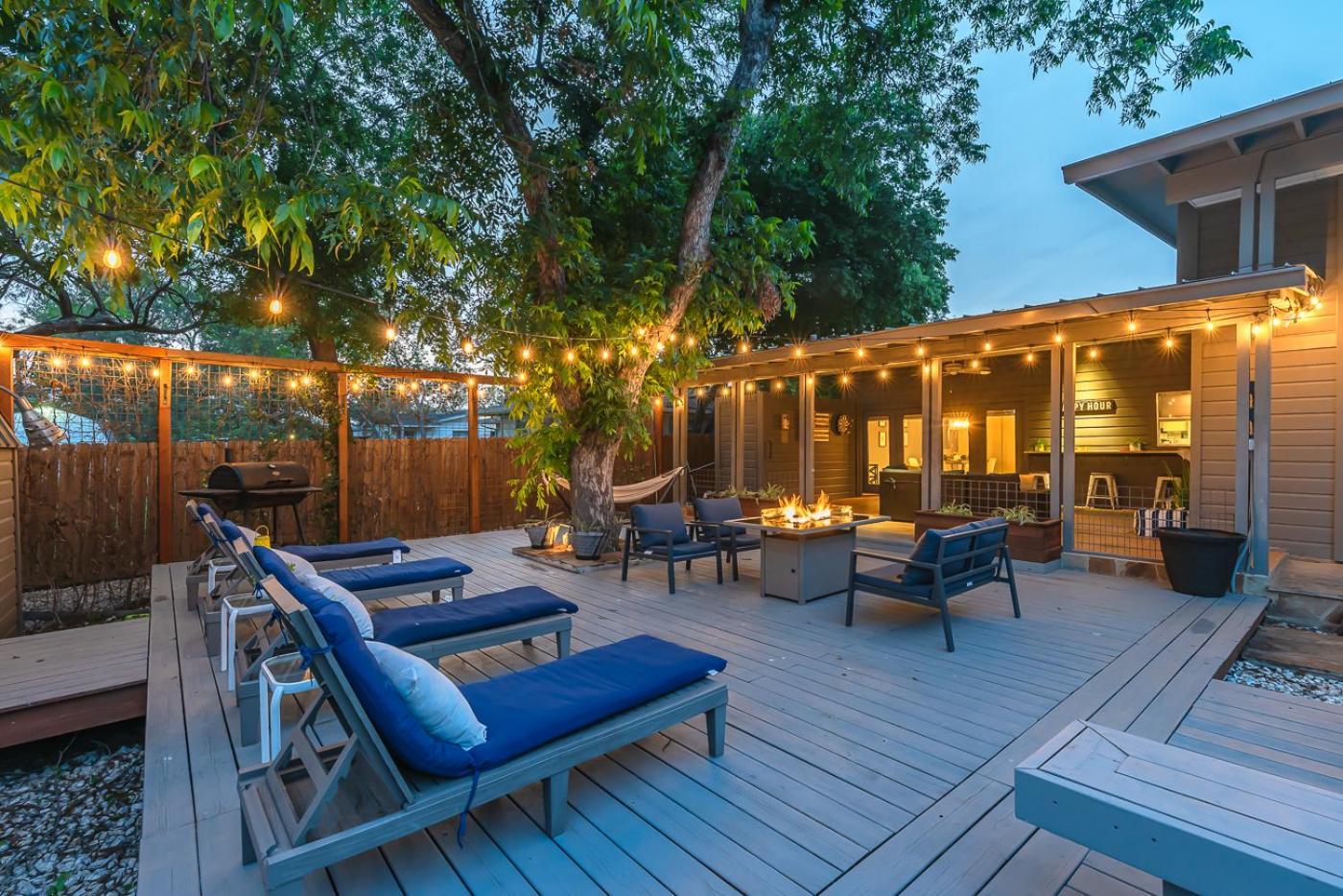 Serene Pool & Firepit In Stunning Home By Airport Σαν Αντόνιο Εξωτερικό φωτογραφία